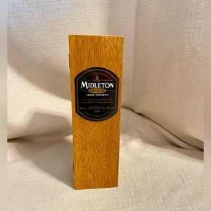 VINTAGE MIDLETON VERY RARE IRISH WHISKEY 1999 WOODEN BOX / CASE 700ML